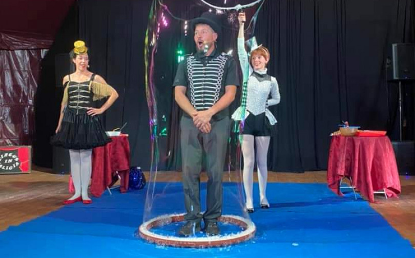 A Giarole la scuola di circo e arte di strada